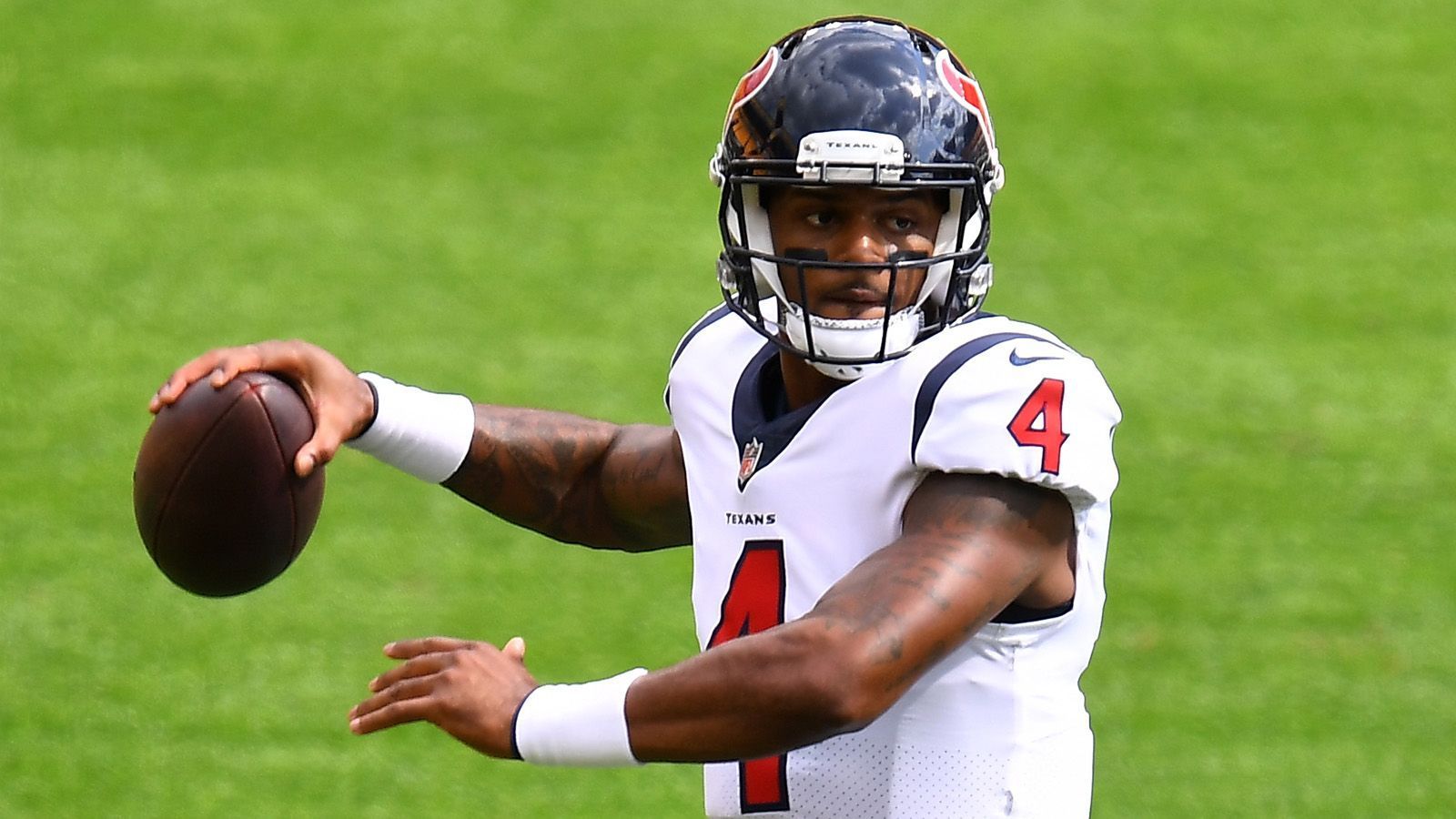 
                <strong>QB: Deshaun Watson (vs. Minnesota Vikings)</strong><br>
                Ob man Deshaun Watson jetzt als Sleeper bezeichnen möchte, sei dahingestellt. Der Quarterback der Houston Texans bekommt es allerdings mit den Minnesota Vikings und der drittschlechtesten Pass-Verteidigung der Liga zu tun. Mit Randall Cobb, der gegen den ehemaligen Rivalen sicher glänzen möchte, und Will Fuller kann man sich von Watson einige Punkte erwarten. 
              