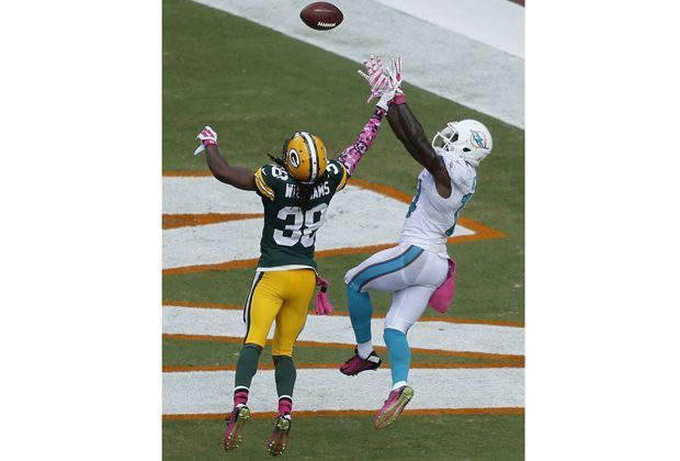 
                <strong>Miami Dolphins - Green Bay Packers 24:27</strong><br>
                Zwar setzt Rookie Jarvis Landry eines der Highlights der Dolphins, aber selbst sein TD-Catch reicht nicht.
              