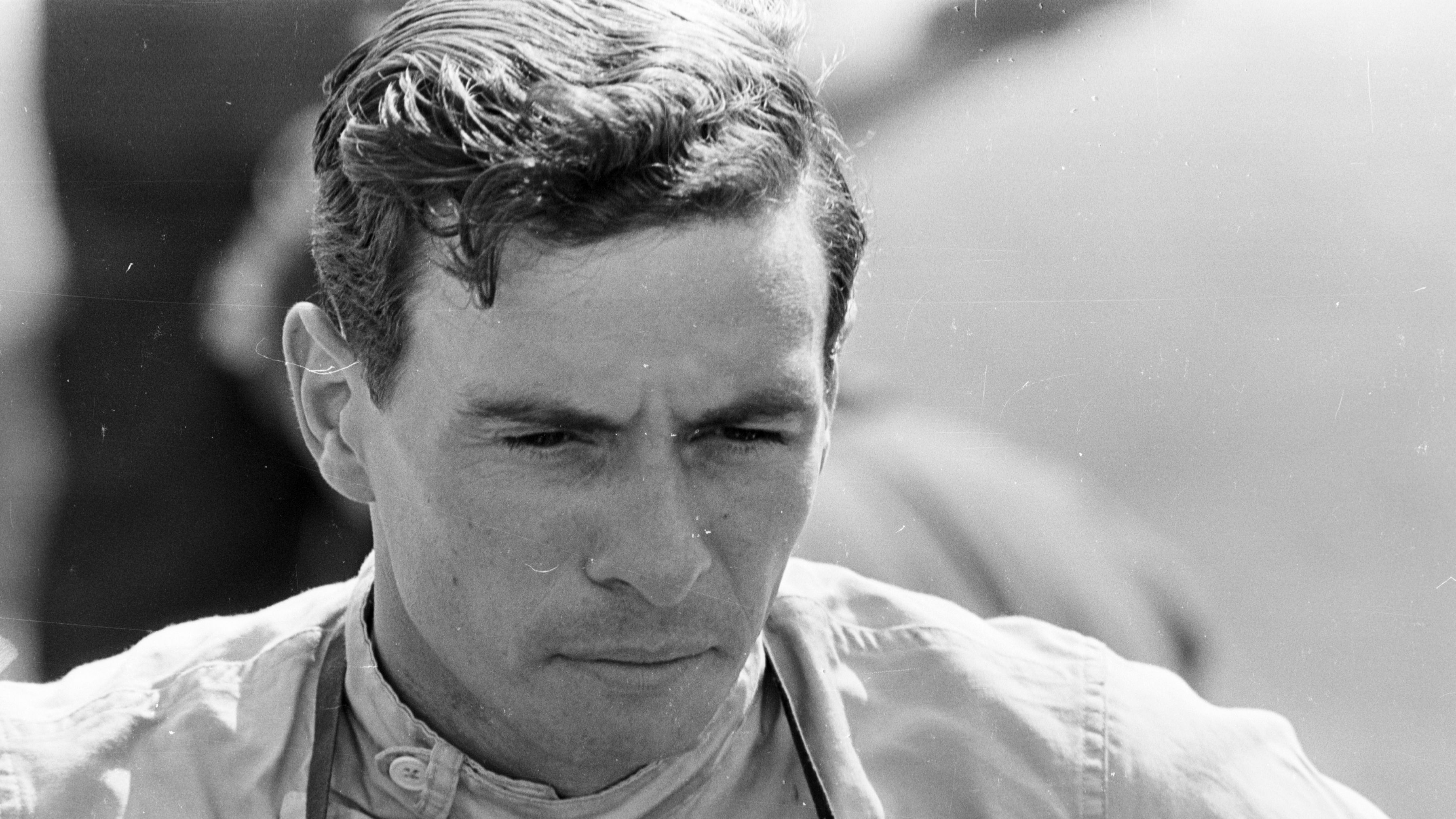 <strong>Platz 6 (geteilt): 1965 (Jim Clark)</strong><br>Für Formel 1-Legende Juan Manuel Fangio ist Jim Clark der beste seiner Zeit gewesen. Sein Unfalltod in Hockenheim verhinderte mehr als zwei WM-Titel. Seinen zweiten Titel konnte der Brite 1965 drei Rennen vor Schluss am Nürburgring vorzeitig einfahren.