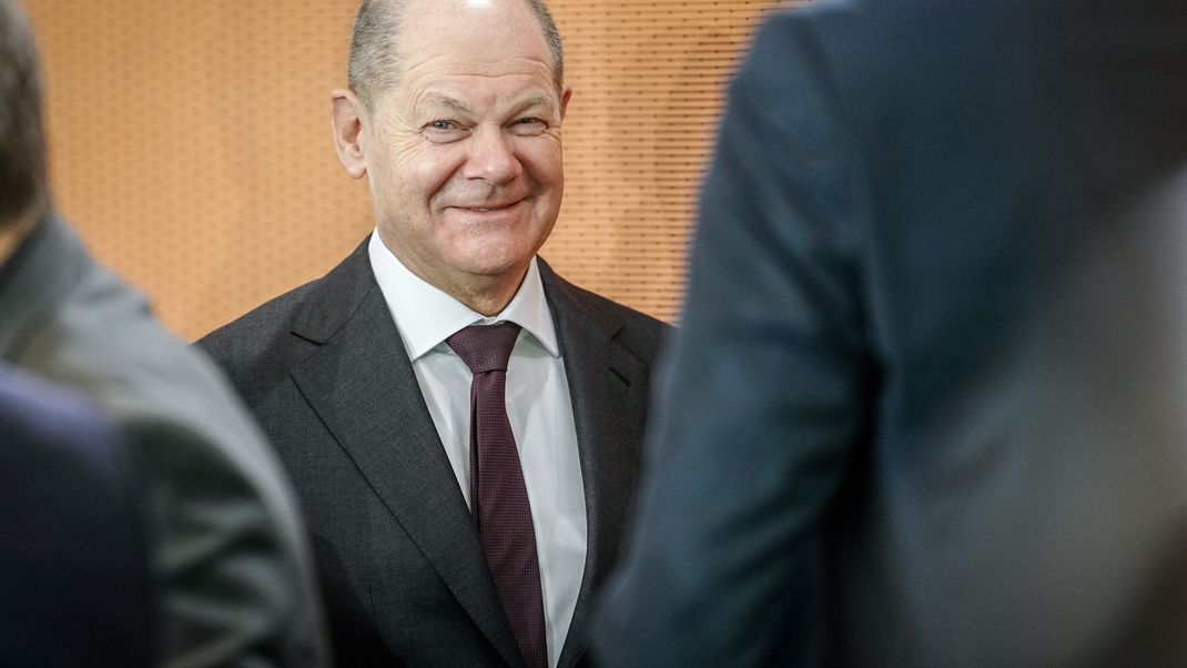 Bundeskanzler Olaf Scholz ist jetzt auch auf WhatsApp.