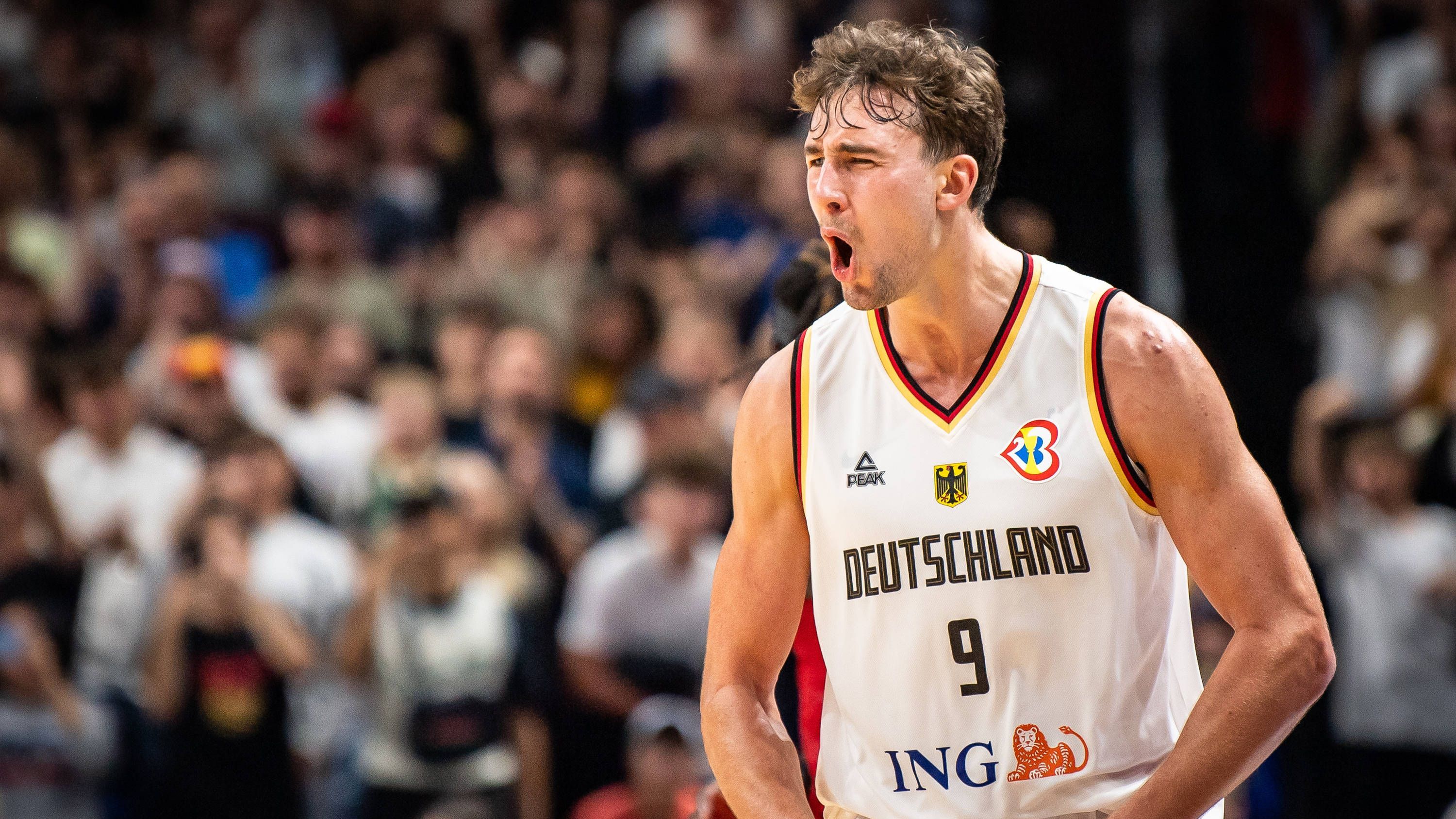 <strong>Franz Wagner (Deutschland)</strong><br>"Er kann kreieren, er kann werfen, er kann verteidigen, er kann rebounden. Ich bin mir noch nicht sicher, was er nicht kann." So beschreibt DBB-Assistant-Coach Bielmeier Franz Wagner. Das deutsche Basketball-Talent hat in seinen ersten zwei Jahren in der NBA eine beeindruckende Entwicklung durchlaufen. Auf internationaler Ebene sorgte Wagner bereits bei der EM 2022 für Aufsehen - nun wird er vermutlich eine noch wichtigere Rolle in der deutschen Nationalmannschaft spielen.