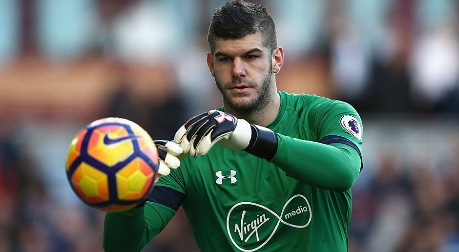 
                <strong>Platz 11: FC Southampton mit Fraser Forster </strong><br>
                Forster kassiert 5,5 Millionen Euro pro Jahr.
              