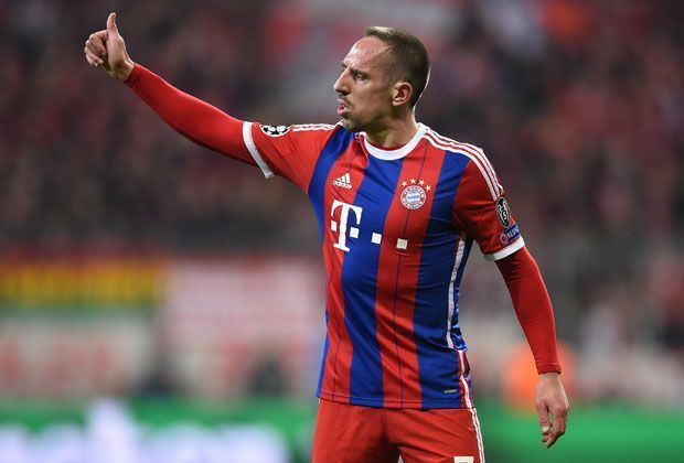 
                <strong>Mittelfeld: Franck Ribery (FC Bayern München)</strong><br>
                Mit Franck Ribery schafft es ein einziger Spieler aus der Bundesliga in die Topelf von Thiago Silva. Der Franzose des FC Bayern München ist allerdings derzeit verletzungsbedingt zum Zuschauen verdammt.
              