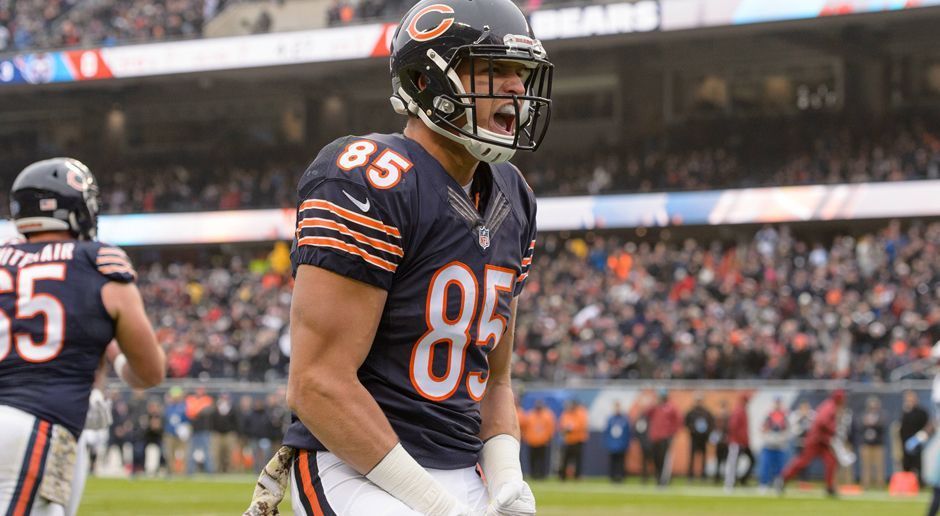 
                <strong>21. Chicago Bears</strong><br>
                In Chicago hat man im Kunstunterricht aufgepasst: Mit dem dunklen Blau und Orange bestimmen zwei Komplementärfarben das Trikotdesign. Im ran.de-Ranking reicht auswendig lernen des Farbkreises aber nur für das Mittelfeld.
              