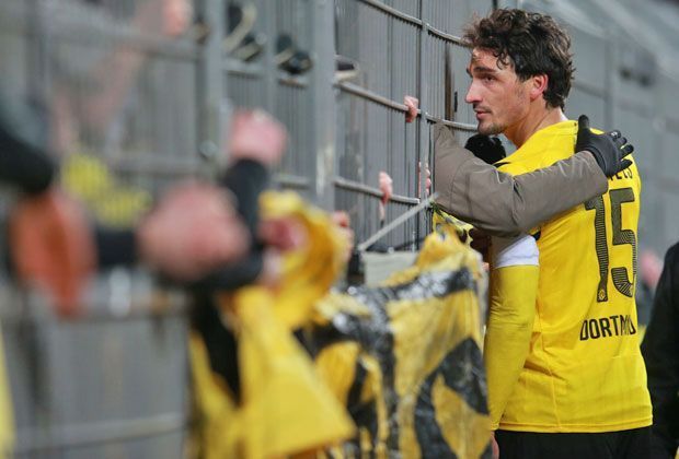 
                <strong>BVB: Gesichter der Krise</strong><br>
                Im Interview mit dem TV-Sender Sky sagt der 26-Jährige: "Wir schaffen es einfach nicht, in Führung zu gehen. Wir laufen gefühlt immer einem Rückstand hinterher".
              
