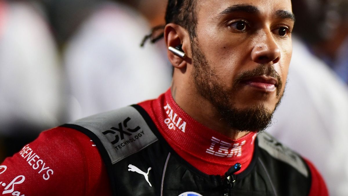 Lewis Hamilton mit nachdenklicher Miene in Katar 2025