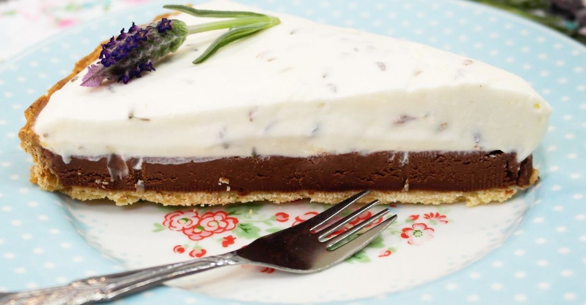 Tarte mit Schokolade und Lavendel: Das Rezept aus Enie backt