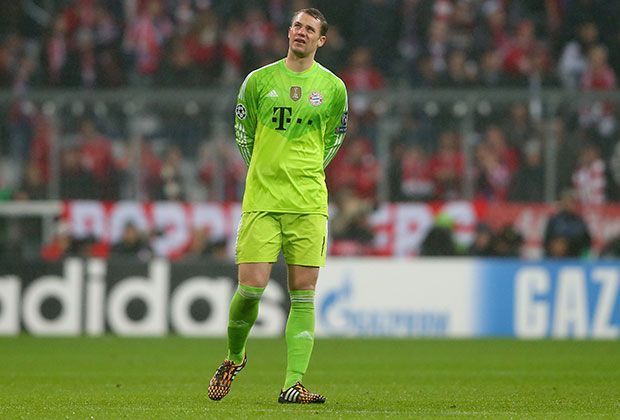 
                <strong>Manuel Neuer</strong><br>
                Der deutsche Weltmeister ist mit Bayern die Hinrunde ungeschlagen. Mit nur vier Gegentoren in der Liga stellt er zudem den besten Torhüterwert. Im Januar könnte er zum Gewinner des "Ballon d'Or" gekürt werden. 
              