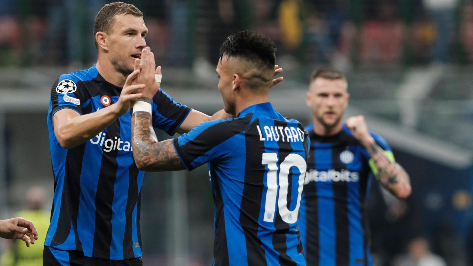 
                <strong>Inter Mailand</strong><br>
                Auch Portos italienischer Gegner hält seine Ticketpreise noch in Grenzen. 39 Euro für den Eintritt ins legendäre San Siro sind schon etwas üppiger, aber im europäischen Vergleich noch im Rahmen.
              