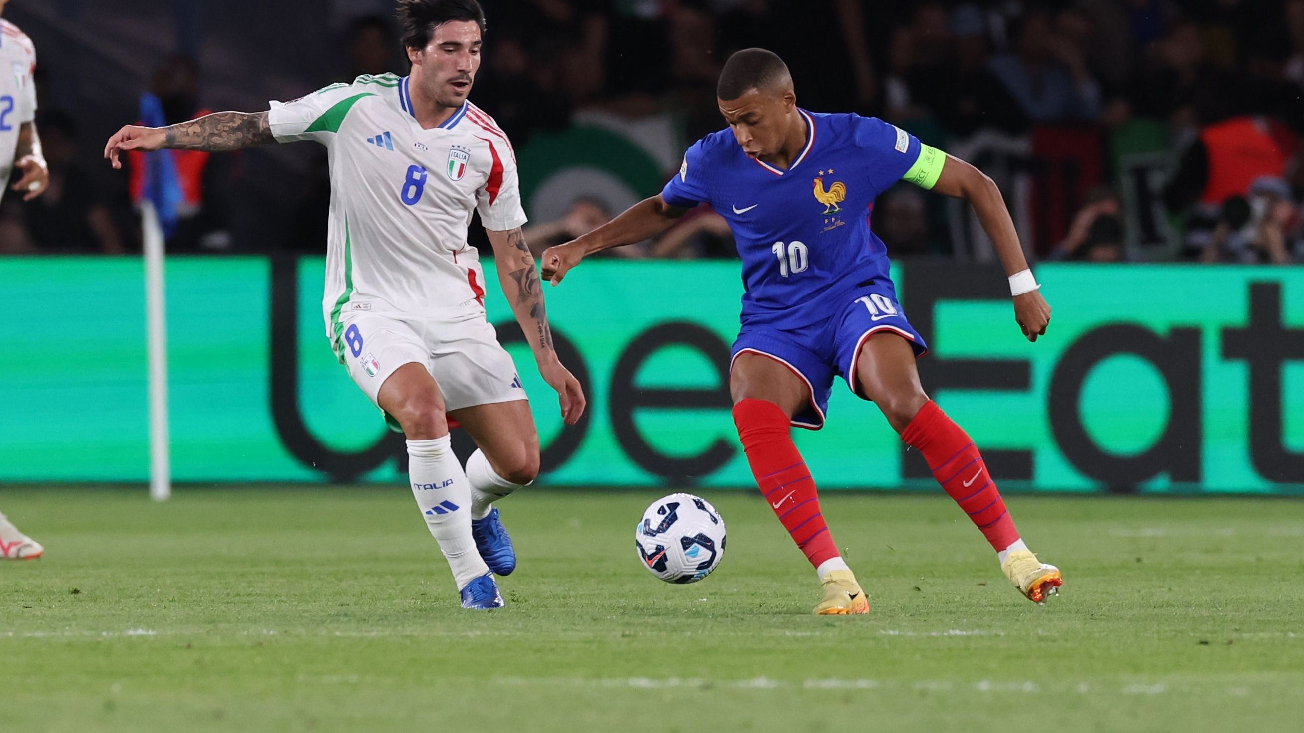 <strong>Platz 3: Frankreich</strong><br>Marktwert des gesamten Teams: eine Milliarde Euro<br>Wertvollster Spieler: Kylian Mbappe (180 Millionen Euro/Real Madrid)