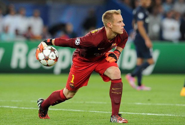 
                <strong>Leno vs. Ter Stegen</strong><br>
                Ter Stegen selbst bezeichnet das Verhältnis der beiden als "unterkühlt". Betrachtet man das Duell, werden sofort Erinnerungen an einen prominenten Torhüterzoff wach.
              