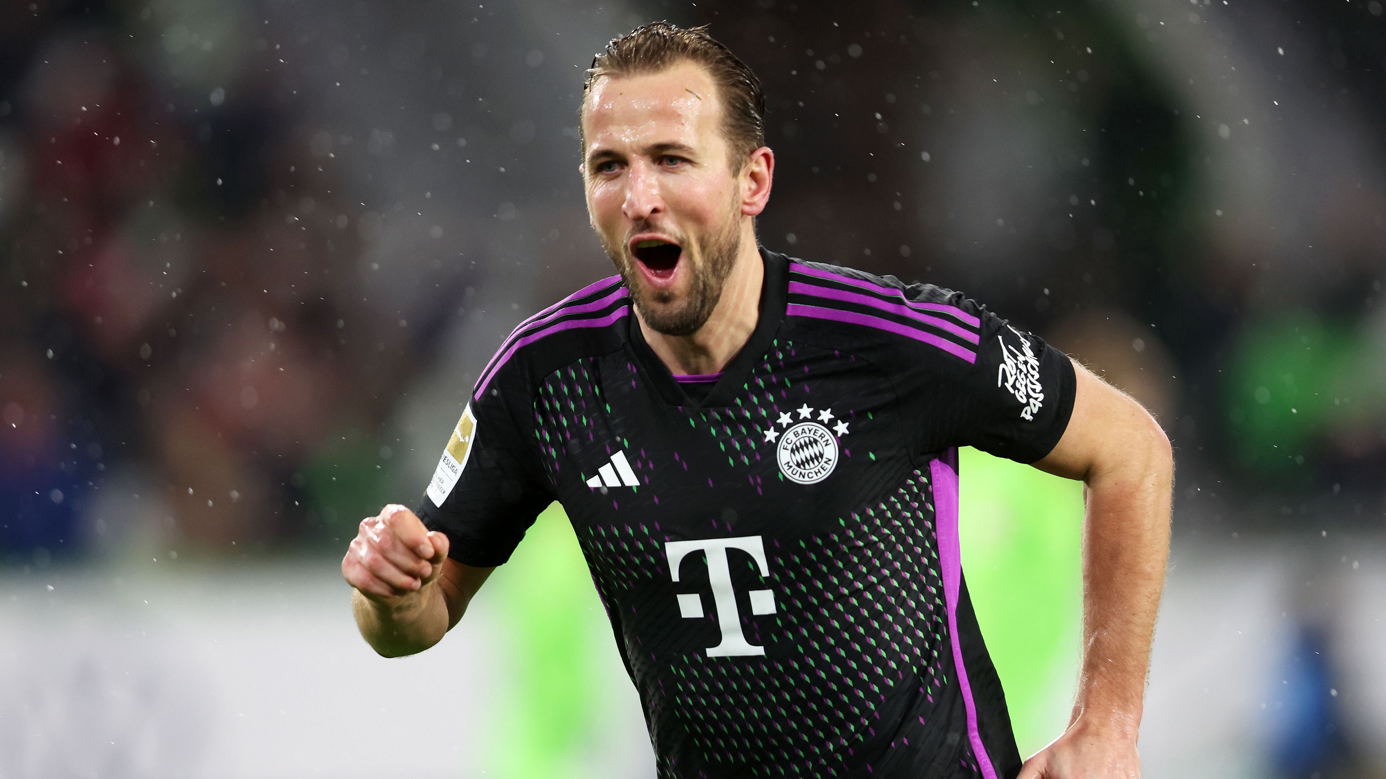 <strong>Harry Kane</strong><br>22 Spiele, 25 Tore, 8 Vorlagen - mehr gibt es über den englischen Nationalstürmer eigentlich nicht zu sagen. So teuer er auch war, so sehr macht er den Unterschied. In der Bundesliga steht der 100-Millionen-Mann bereits bei 21 Treffern und hat sogar den Lewandowski-Rekord im Visier. Kane war ohne Zweifel der beste Bayern-Spieler der Hinrunde. <strong>ran-Durchschnittsnote: 2,36</strong>