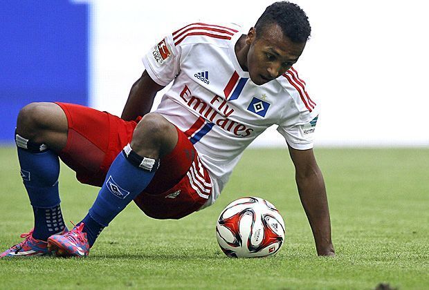 
                <strong>Nach Facebook-Wirbel: Denkpause für Julian Green </strong><br>
                "Dort soll er sich aufdrängen. Ich erwarte, dass die Spieler dann auch da spielen", wird der HSV-Sportchef in der "SportBild" zitiert. Doch daraus wird nichts, Grund ist ein Eintrag von Green auf seiner Facebook-Seite.
              