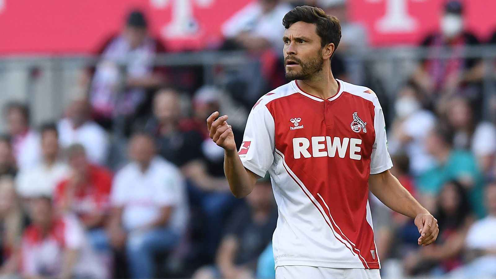 
                <strong>1. FC Köln</strong><br>
                Kaum einer lebt den FC so sehr wie Jonas Hector. Deshalb gab es bei der Kapitänsfrage keine Zweifel.
              