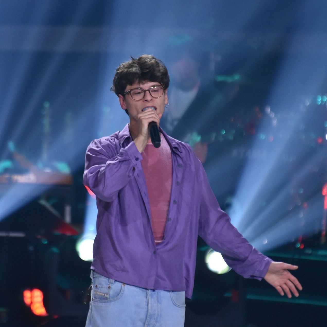 Erlebe die ganze Blind Audition hier auf Joyn im Stream!