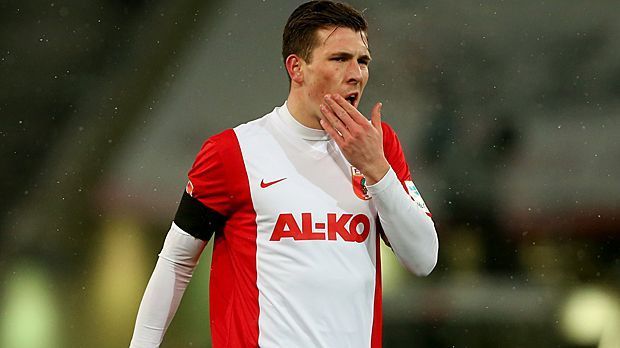 
                <strong>Pierre-Emile Hojbjerg (FC Augsburg)</strong><br>
                Pierre-Emile Hojbjerg (FC Augsburg) - Der Däne kam bei den Bayern nicht so wie gewünscht zum Zug und wurde zur Winterpause 2014/15 an Augsburg verliehen. Dort spielt sich Hojbjerg in den Vordergrund und schafft mit den "Fuggerstädtern" den fünften Tabellenplatz.
              