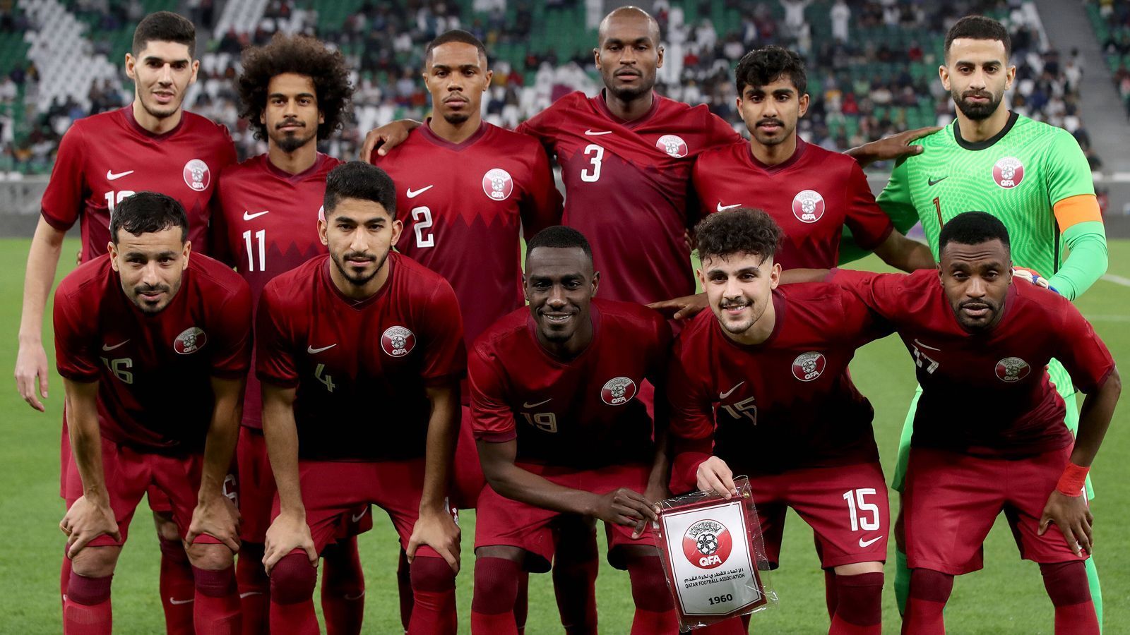 
                <strong>Lostopf 1: Katar</strong><br>
                Als Gastgeber befindet sich Katar automatisch neben den Top-Teams der Welt ebenfalls in Lostopf 1 und das, obwohl das Land nur auf Rang 52 der Weltrangliste platziert ist. Deshalb wären die Kataris mit Abstand der leichteste Gegner aus dem stärksten Topf für das DFB-Team.Der Lostopf 1 im Überblick: Katar, Brasilien, Belgien, Frankreich, Argentinien, England, Spanien, Portugal
              