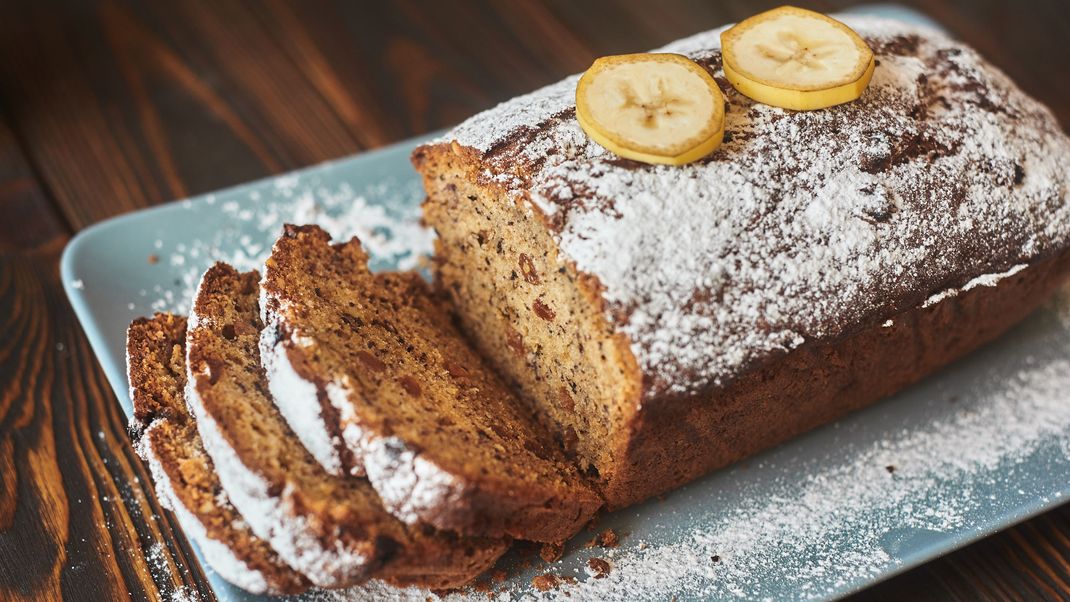 Saftig-süßes Bananenbrot liegt voll im Trend.