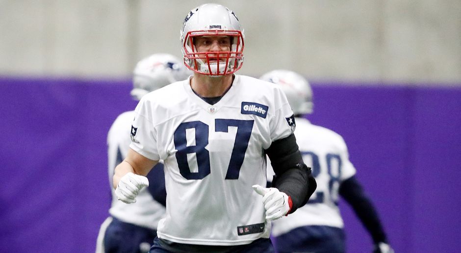 
                <strong>Platz 2: Rob Gronkowski</strong><br>
                Tight EndWorkout-Bonus:  US-Dollar
              