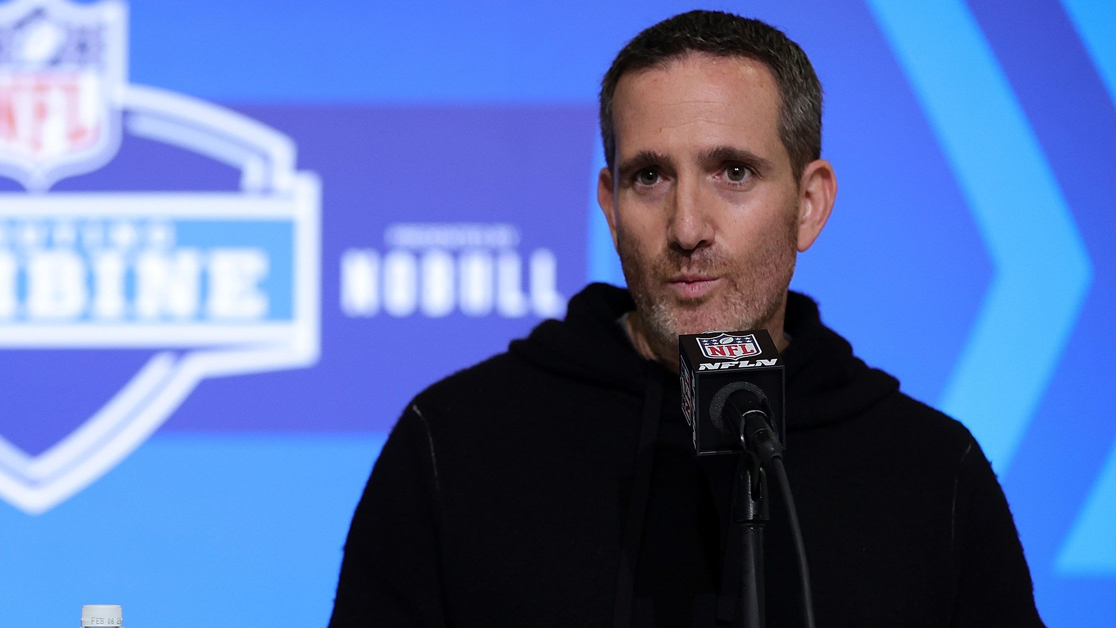 <strong>Philadelphia Eagles: Howie Roseman</strong><br>
                • <strong>Im Amt seit</strong>: 2019*<br>• <strong>Geboren am</strong>: 23. Juni 1975<br>• <strong>Vorherige Stationen</strong>: Philadelphia Eagles (u.a. Direktor der Verwaltung)<br>*Roseman ist auch geschäftsführender Vizepräsident der Eagles.
