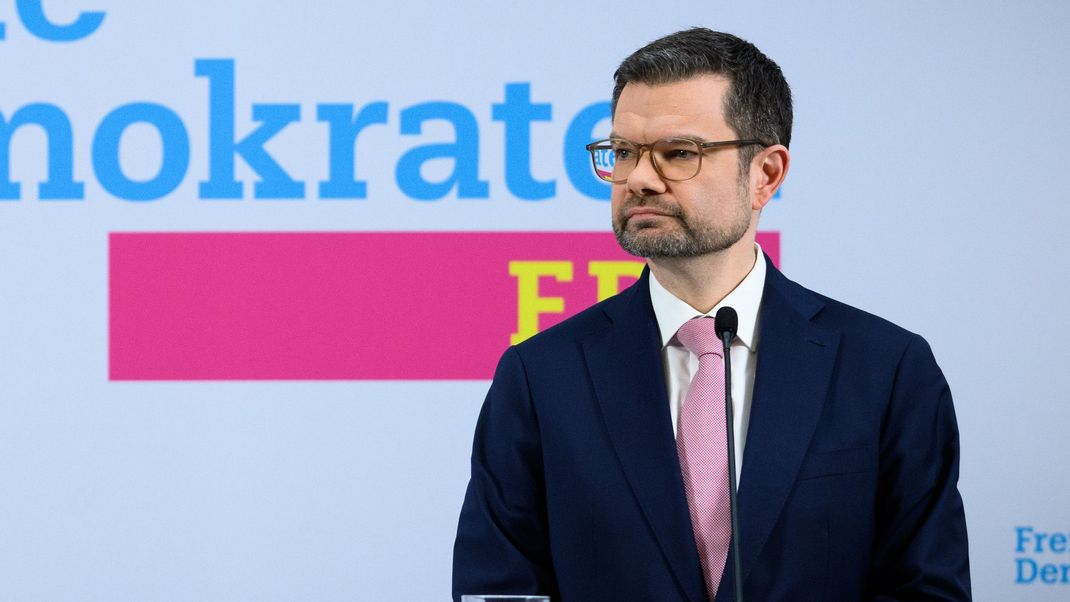 Der neue FDP-Generalsekretär Marco Buschmann erklärt, er habe das "D-Day" Papier zum ersten Mal gesehen, als die FDP es selbst veröffentlicht hat.