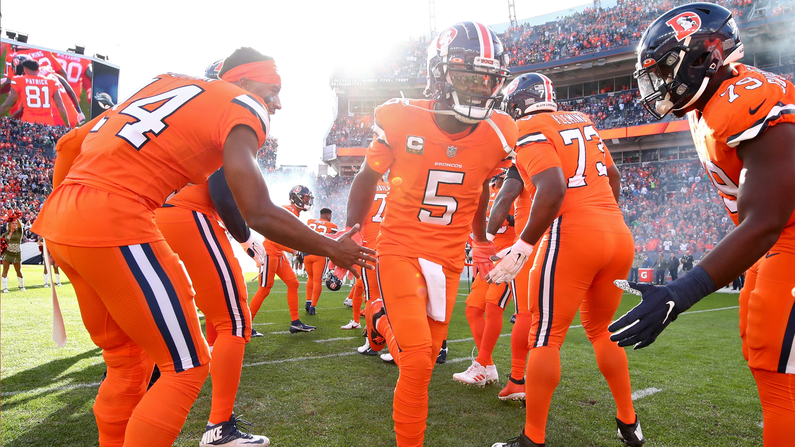
                <strong>Platz 6: Denver Broncos</strong><br>
                &#x2022; <strong><strong>0,577 </strong>- </strong>30 Siege, 22 Niederlagen -<br>&#x2022; Restliche Spiele: vs. Bengals, @Raiders, @Chargers, vs. Chiefs<br>
              