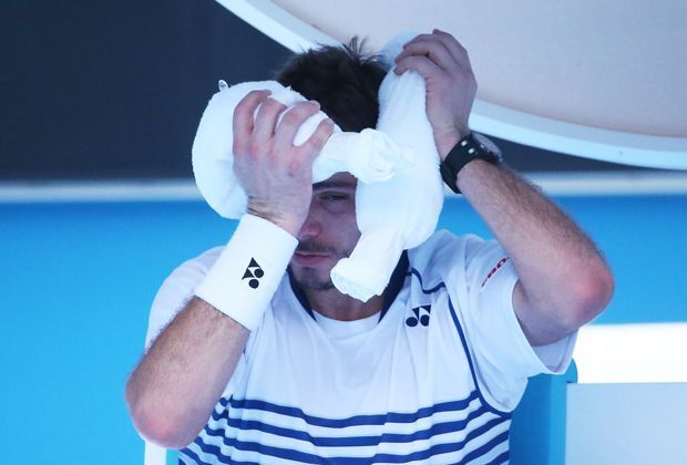 
                <strong>MelBURN: So heiß laufen die Australian Open</strong><br>
                Am liebsten mit einem Eis-Turban spielen würde Stanislas Wawrinka. Die australische Gluthitze ist offensichtlich nicht sein Ding!
              
