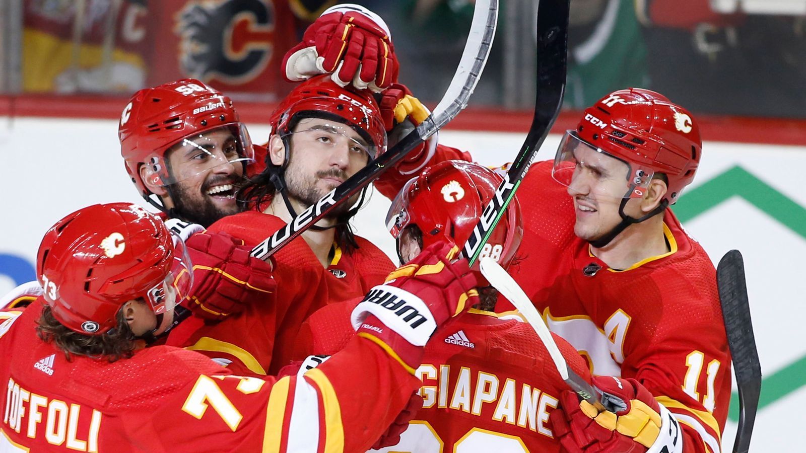 
                <strong>Calgary Flames</strong><br>
                Die Flames bejubeln ihre Tore mit einem wahren Rock-Klassiker: "T.N.T." von AC/DC.
              