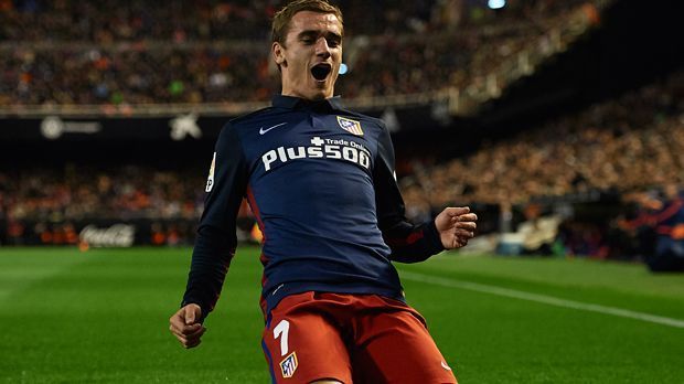 
                <strong>Antoine Griezmann</strong><br>
                Antoine Griezmann (51 Tore): Der französische Stürmer ist die aktuelle Sturmhoffnung von Atletico Madrid. Griezmann spielt seit 2014 für die Rojiblancos und kommt auf 51 Tore bei 90 Spielen. Dank seiner beeindruckenden Leistungen soll er bei vielen europäischen Spitzenvereinen längst auf der Einkaufsliste stehen. Er besitzt aktuell aber noch einen Vertrag bis 2020.
              