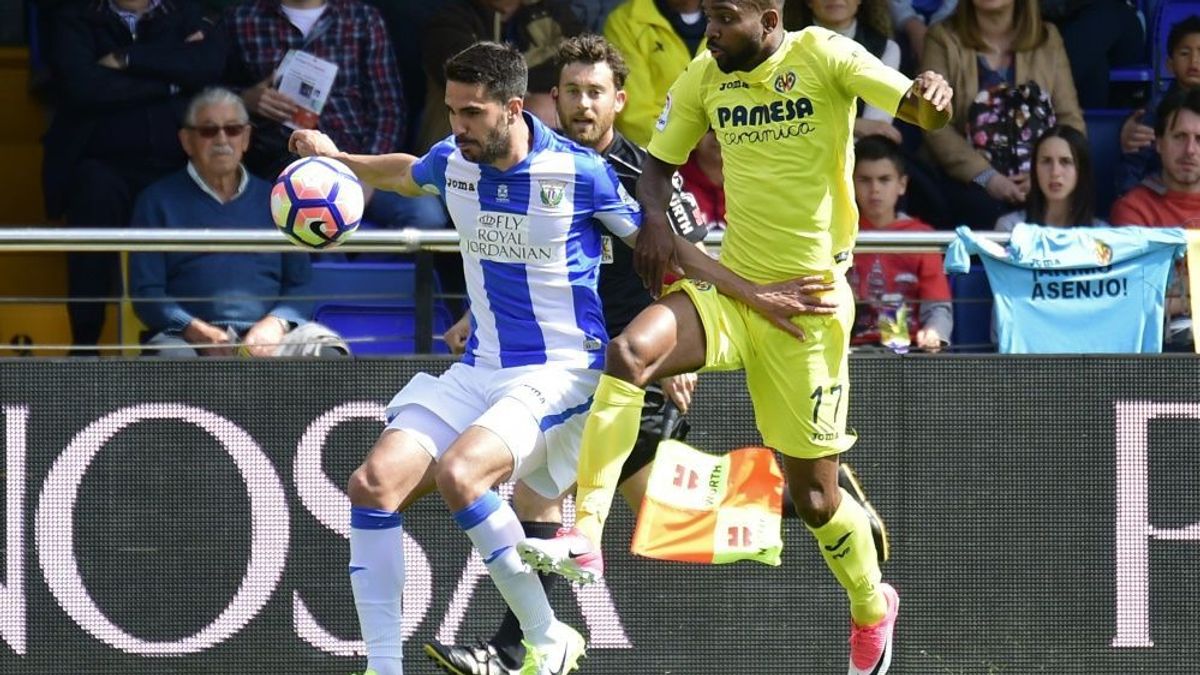 Erster Transfer: Schalke holt Pablo Insua (l.)