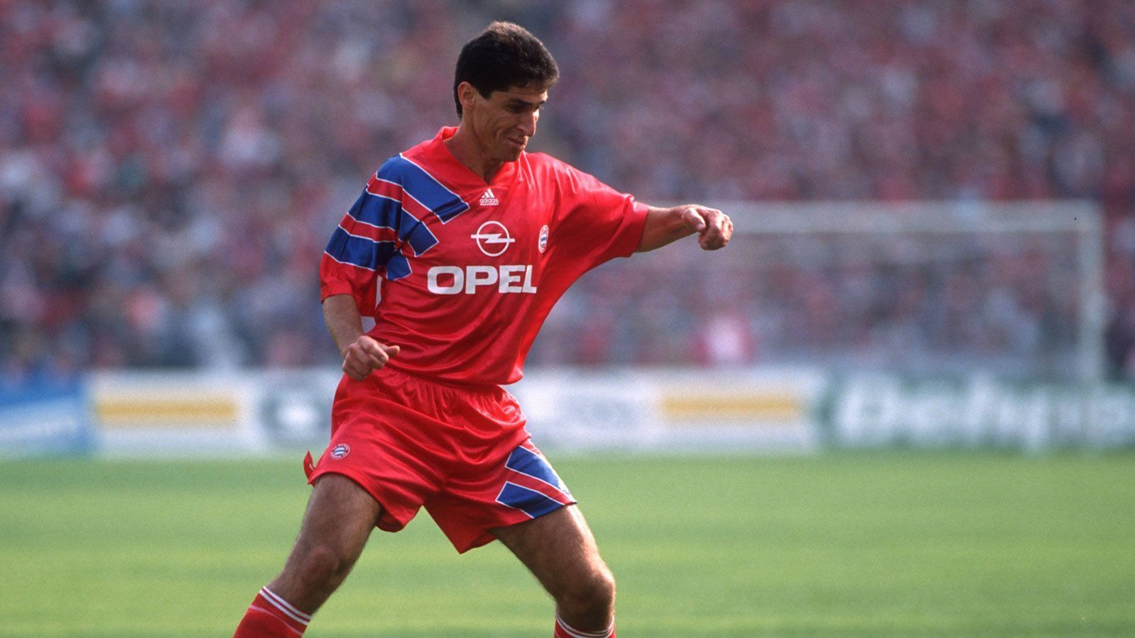 
                <strong>Jorginho (Juli 1992 - Januar 1995)</strong><br>
                Nach drei Jahren bei Bayer Leverkusen verstärkt Jorginho den FC Bayern im Sommer 1992. In zweieinhalb Jahren absolviert er 178 Spiele für den Rekordmeister.
              