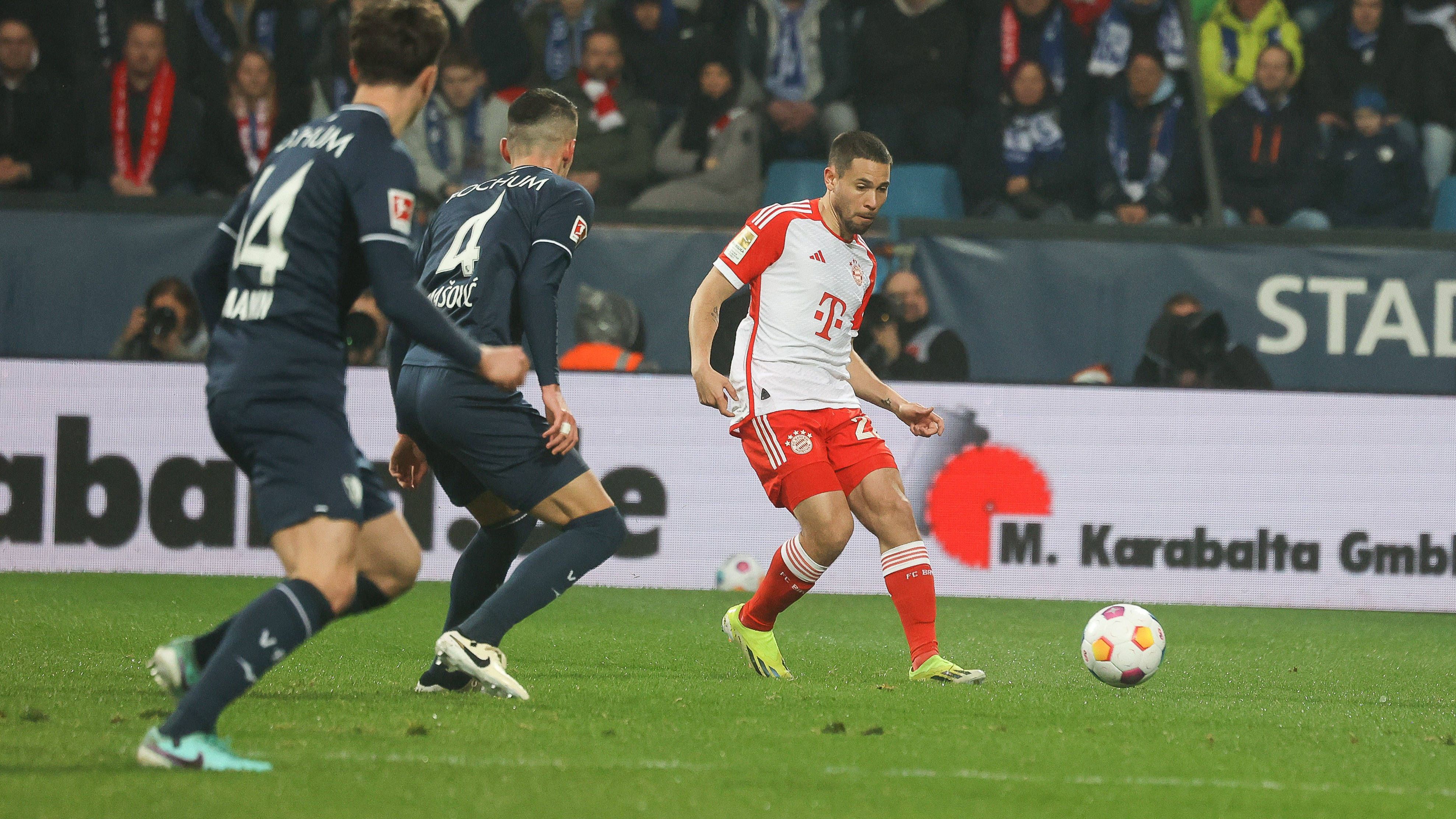 <strong>Raphael Guerreiro</strong><br>Auf links sehr umtriebig, vor allem im Zusammenspiel mit Musiala. Sehr viel in Bewegung, mit gutem Auge für den Nebenmann. Braucht nach dem Fanprotest ein wenig, um wieder halbwegs in Schwung zu kommen. Unter dem Strich ein ordentliches Spiel. <strong><em>ran</em>-Note: 3</strong>