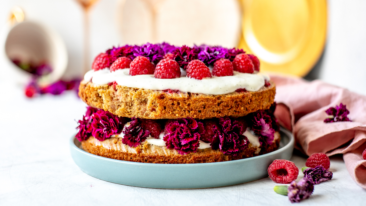 Victoria Sponge Cake mit Himbeeren 