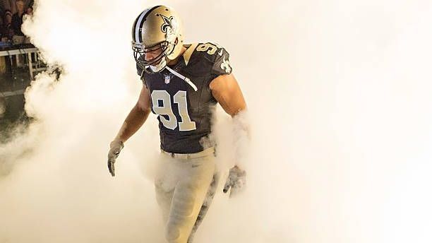 <strong>New Orleans Saints (2)</strong><br>Nach seinen Aufenthalten bei den Packers und den Bears wechselte Equanimeous St. Brown im Frühjahr 2024 nach New Orleans. Der Wide Receiver sammelte in seiner Debütsaison jedoch lediglich zwei Einsätze und null Starts. Im August des vergangenen Jahres schaffte er es nicht in den finalen Kader für die Franchise. Sein Vertrag wurde daraufhin aufgelöst. Kasim Edebali brachte seine NFL-Karriere bei den Saints ins Rollen. Der Defensive End spielte zwischen 2014 und 2016 in New Orleans und kehrte 2017 noch einmal an alte Wirkungsstätte zurück. In seinem zweiten Stint sammelte der deutsche jedoch keine Einsatzzeit.
