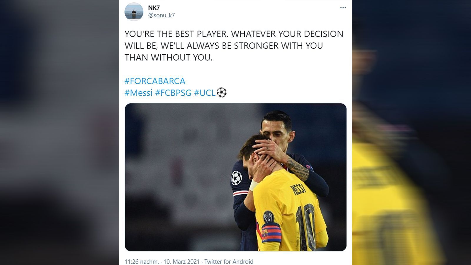
                <strong>Die Netzreaktionen zum Champions-League-Aus des FC Barcelona</strong><br>
                Schreibt dieser Twitter-User schon einen Abgesang auf Lionel Messi? Noch ist sein Abgang jedenfalls nicht offiziell. Der neue Präsident Joan Laporta kündigte zuletzt ja an, dass er Messi unbedingt halten möchte. "Ich kann Jorge Messi noch heute Abend anrufen, wenn ich gewinne", verkündete Laporta ein baldiges Gespräche mit dem Vater und Berater des Superstars. Bereits im Wahlkampf warb Laporta immer wieder mit dem guten Verhältnis zum argentinischen Superstar und dessen Vater. Bleibt Messi womöglich also doch in Barcelona?
              