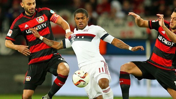 
                <strong>Douglas Costa</strong><br>
                Douglas Costa: Der Brasilianer, eigentlich ein gelernter Flügelspieler, blieb im Zentrum klar unter seinen Möglichkeiten und konnte dort nicht zu seinen gefürchteten Dribblings ansetzen. ran.de-Note: 4
              