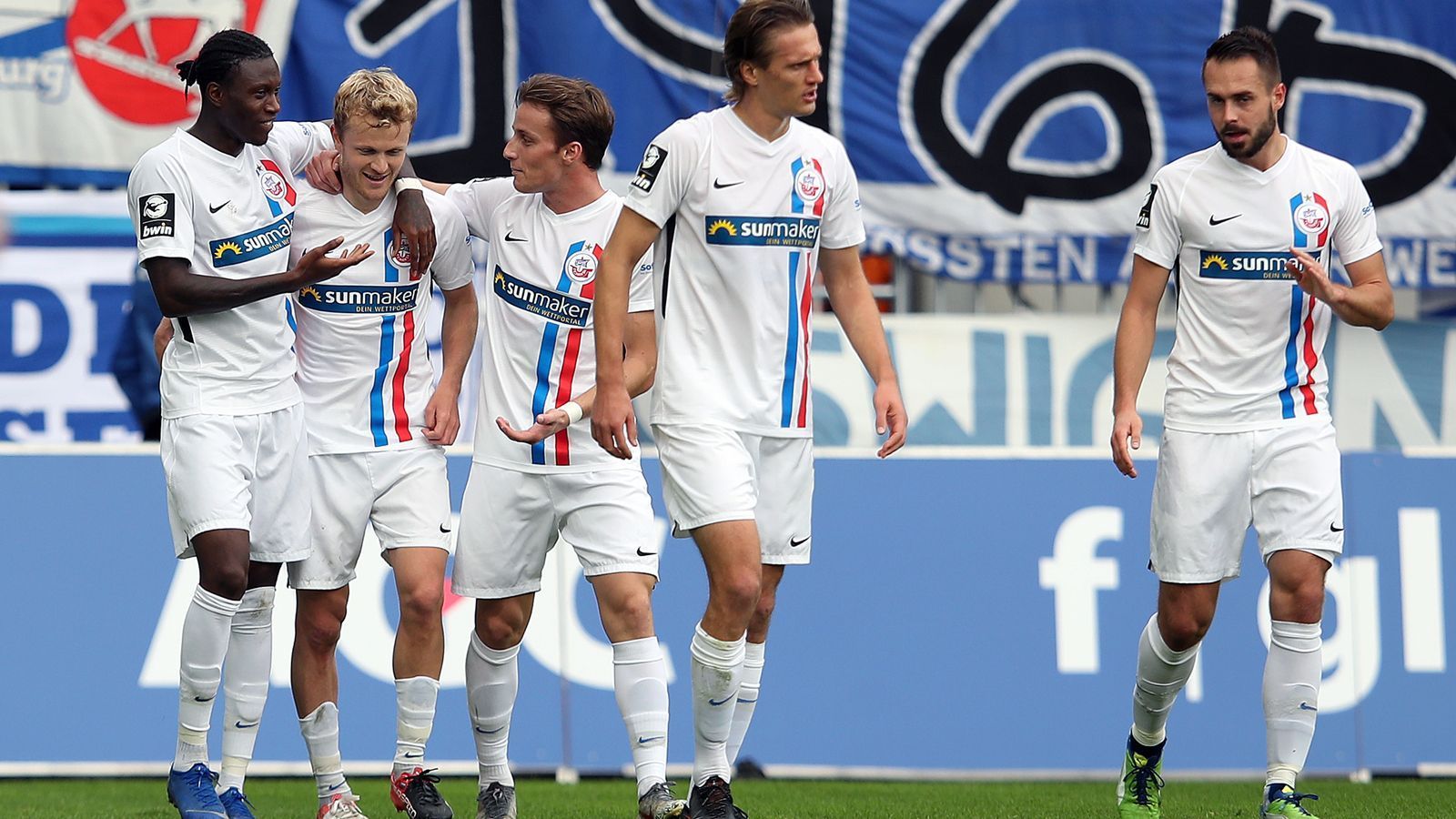 
                <strong>Platz 5: FC Hansa Rostock (3. Liga)</strong><br>
                2,00 Punkte pro Spiel13 Spiele8 Siege, 2 Unentschieden, 3 Niederlagen
              