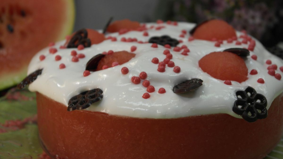 Meloneneistorte mit Frosting: Das Rezept aus Enie backt