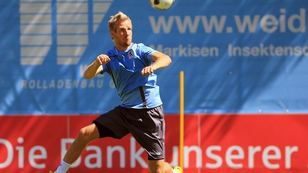 
                <strong>Stefan Aigner (1860 München)</strong><br>
                Stefan Aigner (1860 München): Neben Olic holten die Löwen auch noch das bundesligaerfahrene Eigengewächs zurück an die Isar. Der Mittelfeldspieler lief bereits zwischen 2009 und 2012 für die Münchner auf, ehe er zur Frankfurter Eintracht wechselte. Nun soll er für die nötigen Vorlagen sorgen, die Olic dann im Optimalfall verwertet.
              