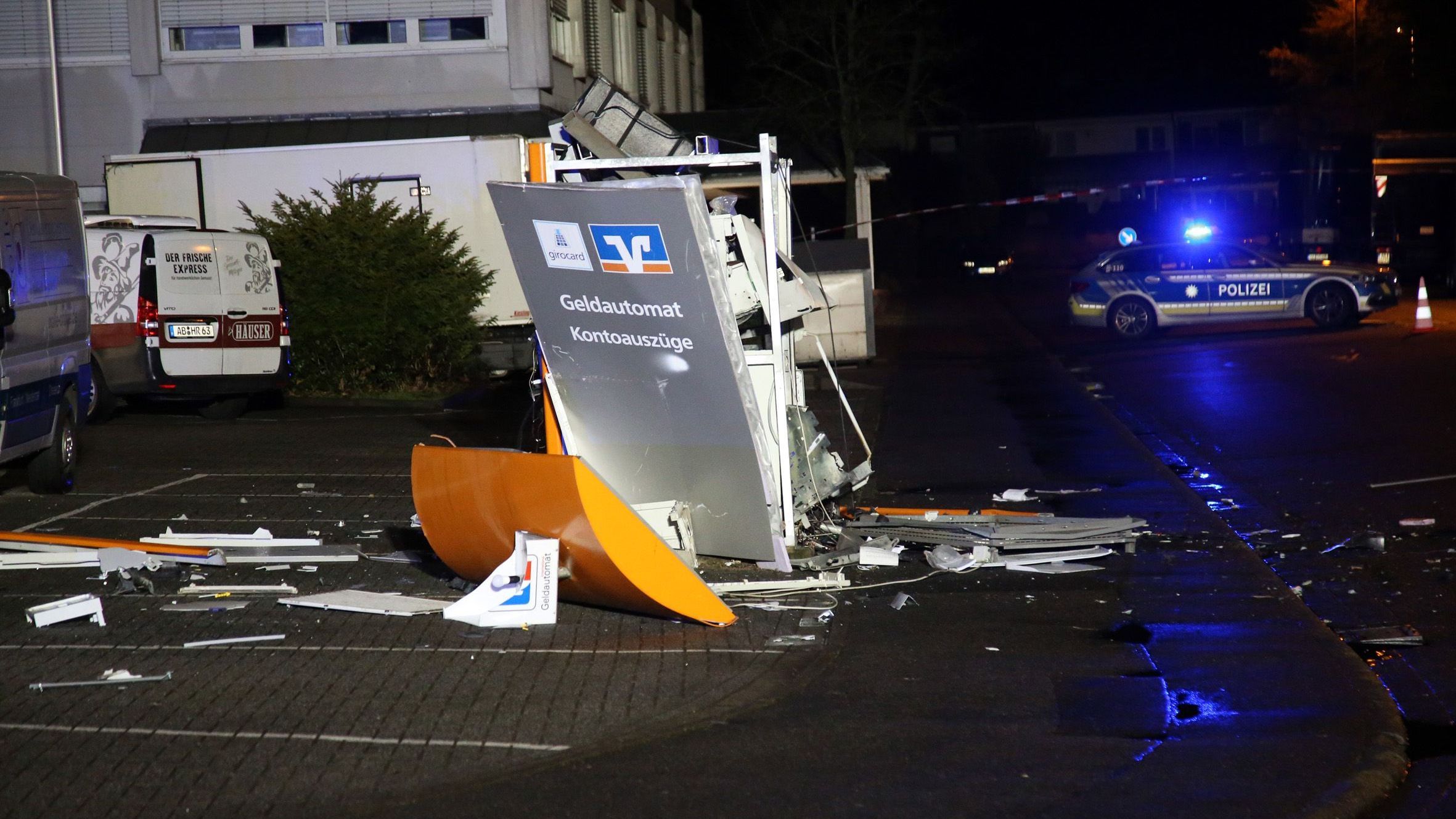 Erst am Montag (9. Januar) wurde in Aschaffenburg (Bayern) ein Geldautomat am frühen Morgen auf einem Parkplatz in die Luft gesprengt.