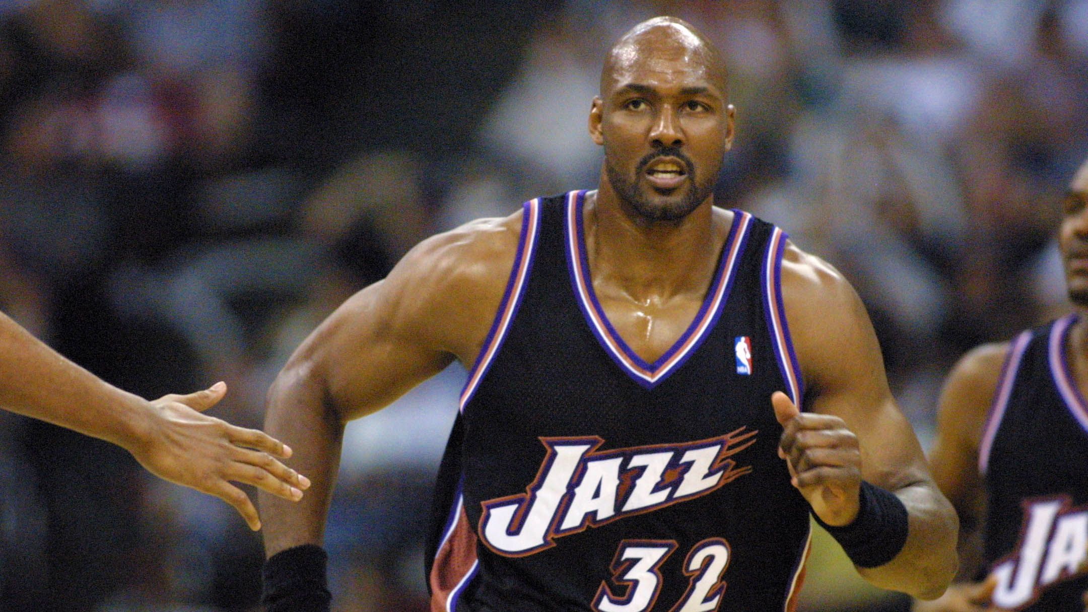 <strong>Platz 3: Karl Malone</strong> <br>- Punkte: 36.928 (⌀ 25 Punkte pro Spiel)<br>- Spiele: 1.476<br>- In der NBA von: 1985-2004<br>- Teams: Utah Jazz, Los Angeles Lakers