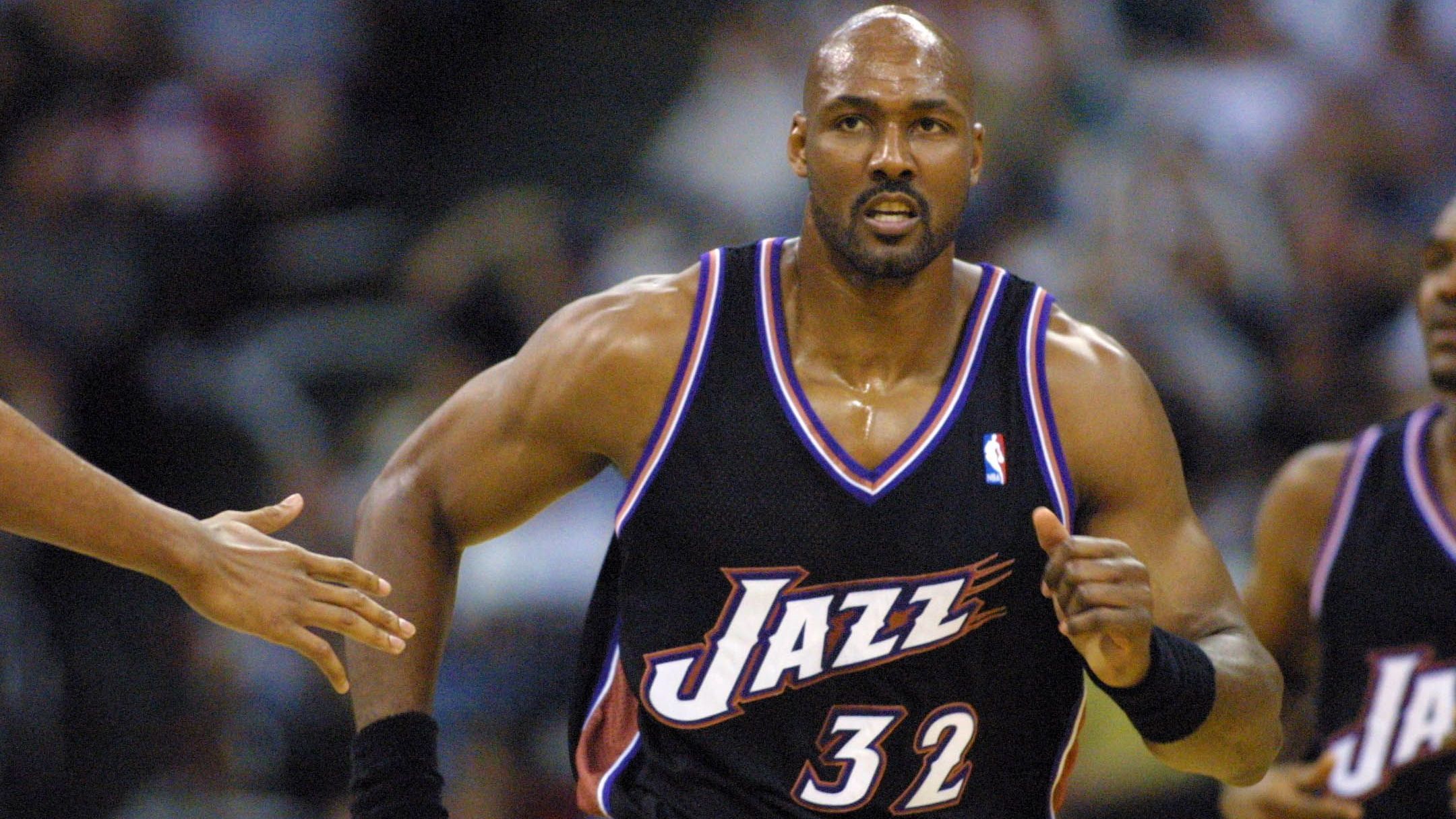 <strong>Platz 10 (geteilt): Karl Malone</strong><br>MVPs: 2<br>Jahre und Team: 1997, 1999 (Utah Jazz)