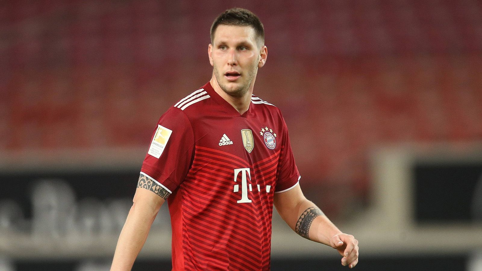 
                <strong>Bayern sucht Süle-Nachfolger</strong><br>
                Niklas Süle wird den FC Bayern zum Saisonende verlassen. Beide Seiten konnten sich nicht auf eine Verlängerung des auslaufenden Vertrags einigen. Nach David Alaba und Jerome Boateng lässt der Rekordmeister damit bereits den dritten Innenverteidiger innerhalb eines Jahres ablösefrei ziehen. Sportvorstand Hasan Salihamidzic durchforstet den Transfermarkt mit Hochdruck nach einem Nachfolger. ran stellt die möglichen Kandidaten vor.
              