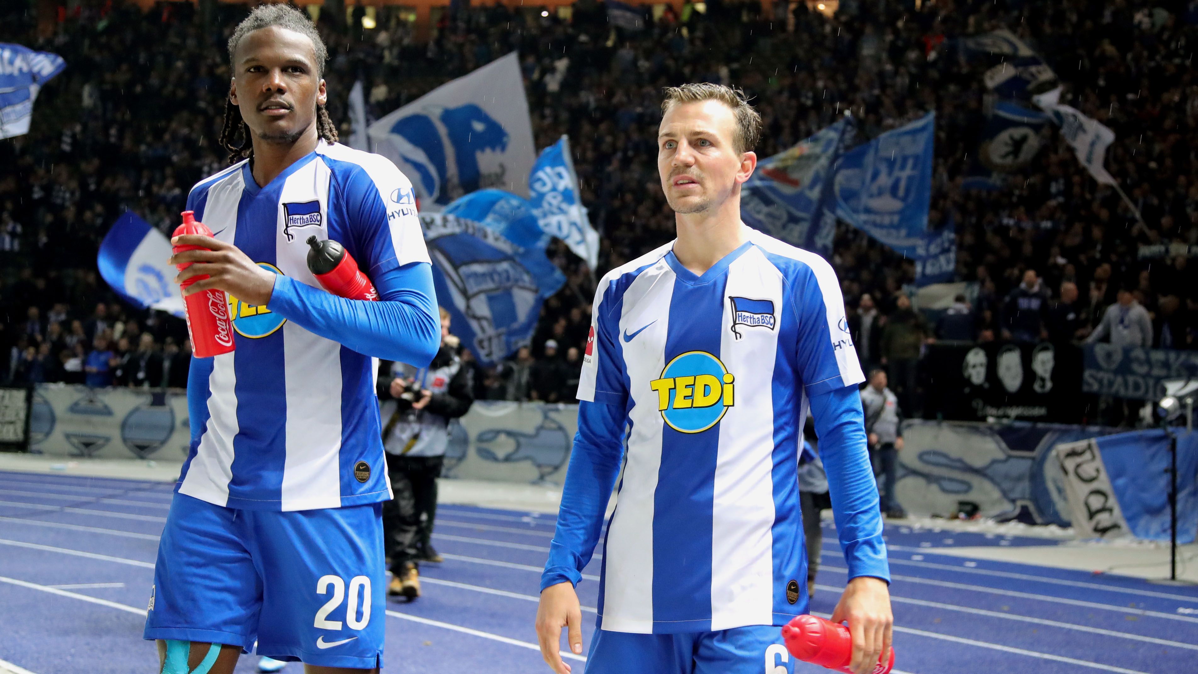 
                <strong>Hertha BSC (drei Spieler)</strong><br>
                &#x2022; Dedryck Boyata (Belgien) - <br>&#x2022; Vladimir Darida (Tschechien) -<br>&#x2022; Peter Pekarik (Slowakei)<br>
              