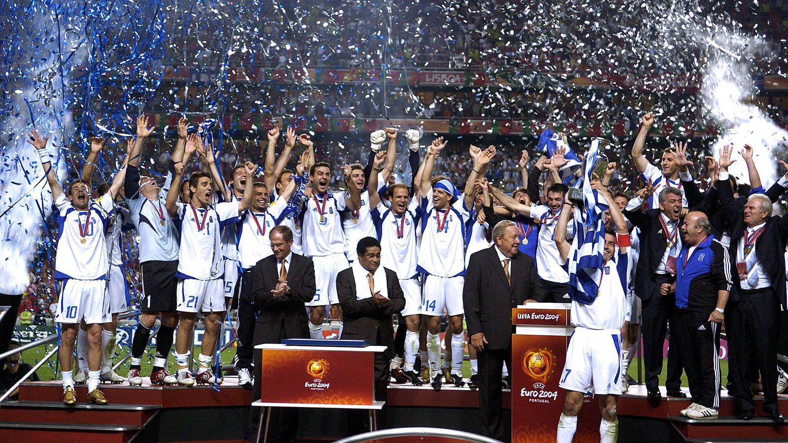 
                <strong>Griechenland, Bulgarien, Rumänien, Serbien</strong><br>
                Griechenland, Europameister von 2004, kündigte im November 2018 eine gemeinsame Bewerbung mit Bulgarien, Rumänien und Serbien an. Für alle vier Nationen wäre die Ausrichtung der Fußball-Weltmeisterschaft 2030 eine Premiere.
              