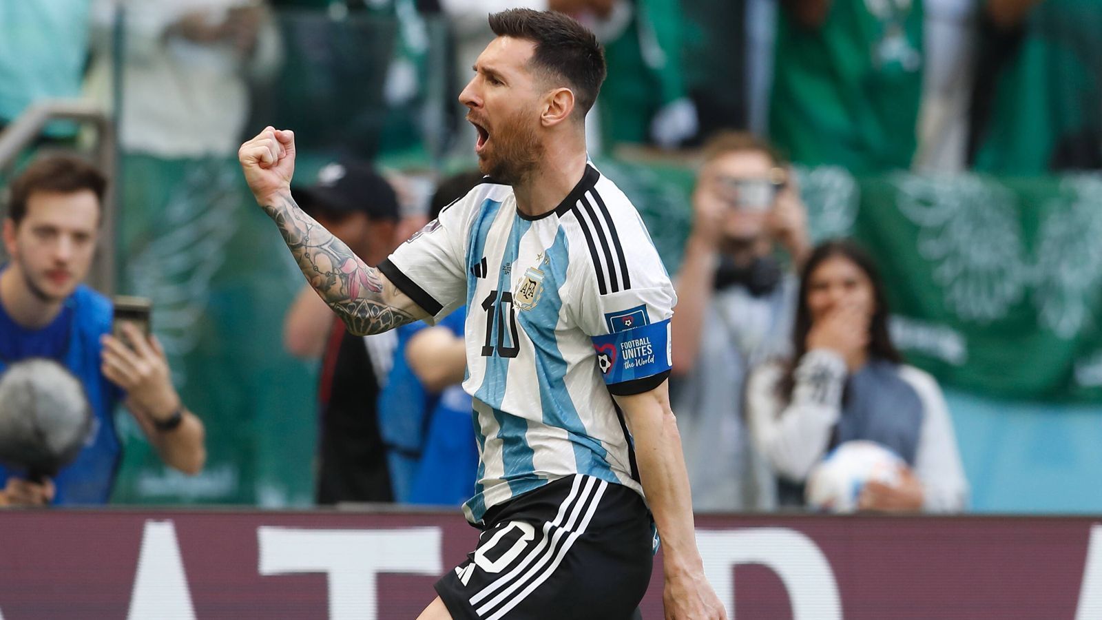 
                <strong>Lionel Messi (Argentinien)</strong><br>
                &#x2022; Turnierjahre:2006, 2010, 2014, 2018, 2022<br>&#x2022; WM-Spiele: 20<br>&#x2022; WM-Tore: 7<br>&#x2022; Bestes WM-Ergebnis: Platz 2 (WM 2014)<br>
              