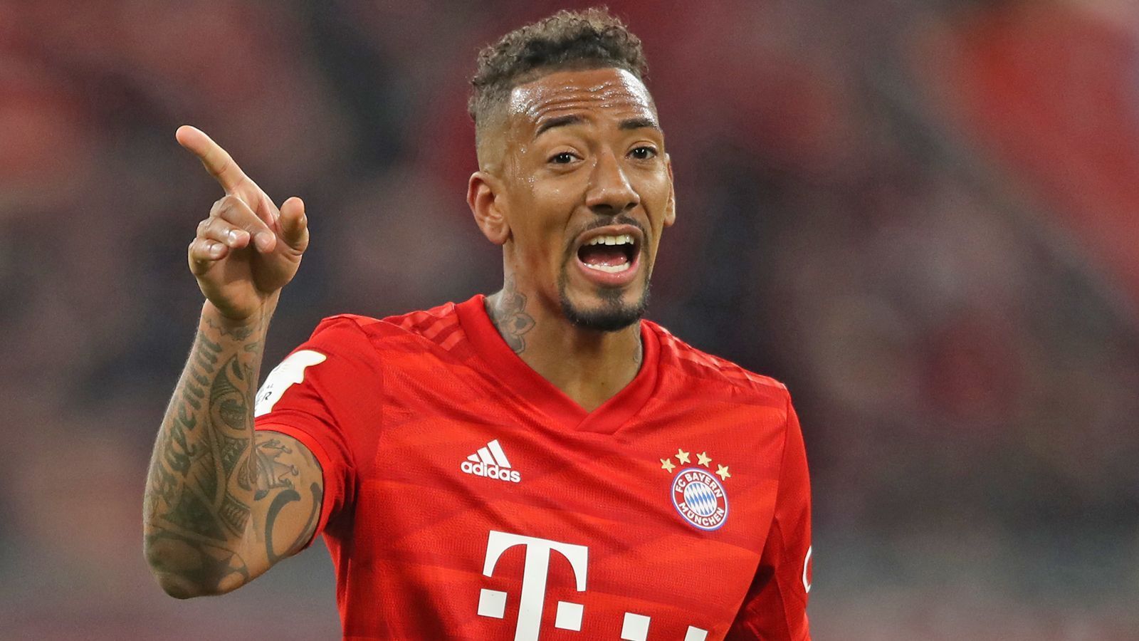 
                <strong>Platz 7: Jerome Boateng (FC Bayern)</strong><br>
                Follower: 6.216.761Durchschnittliche Likes pro Post: 80.000Möglicher Verdienst pro Post: 30.416 Euro
              