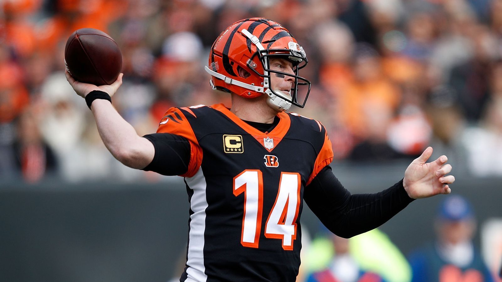 
                <strong>Cincinnati Bengals: Andy Dalton</strong><br>
                Gesamtverdienst 2019: 16.200.000 DollarQuarterback
              