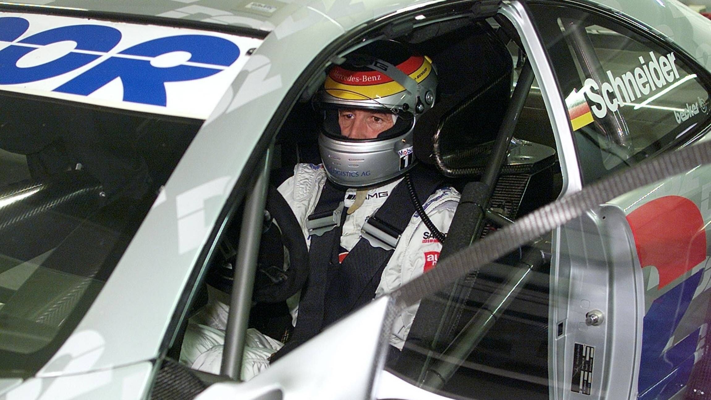 <strong>2000: Bernd Schneider</strong><br>Der Deutsche gewann die DTM 2000 in seinem Mercedes-Benz CLK