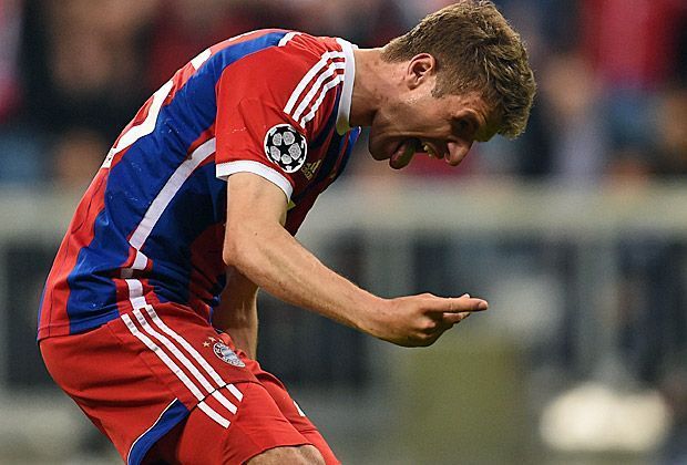
                <strong>Platz 1: Thomas Müller</strong><br>
                Es müllert gewaltig in der Champions League. Deutschlands Rekordtorjäger und des FC Bayern heißt Thomas Müller. In der Gruppenphase trifft er gegen Eindhoven und Rostow, schraubt seine Erfolgsausbeute damit auf 38 Treffer hoch.
              